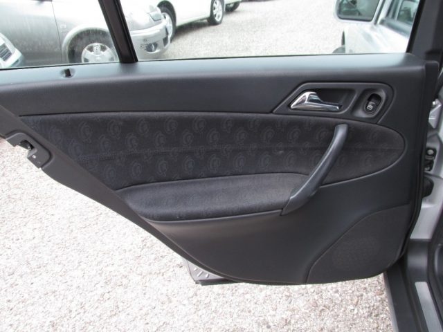 MERCEDES-BENZ C 200 usata 45