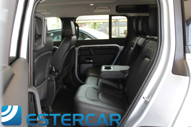 LAND ROVER Defender usata, con Boardcomputer