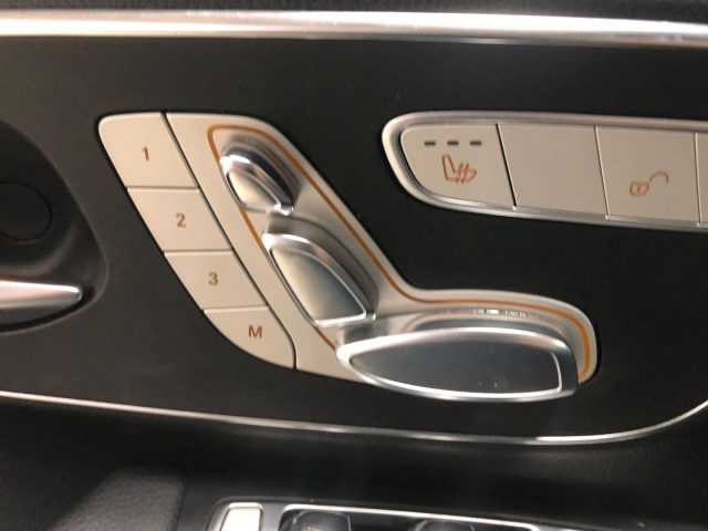 MERCEDES-BENZ V 220 usata 16