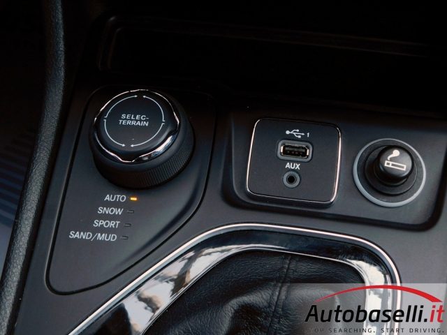 JEEP Cherokee usata, con Specchietti laterali elettrici