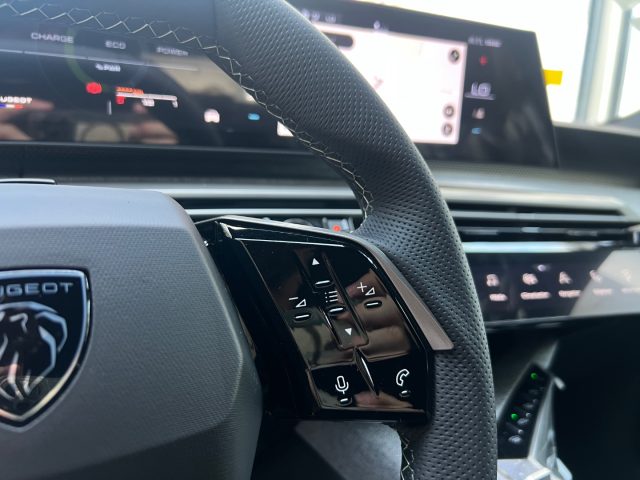 PEUGEOT 3008 usata, con Sistema di navigazione