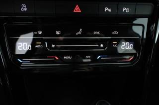 VOLKSWAGEN T-Roc usata 17
