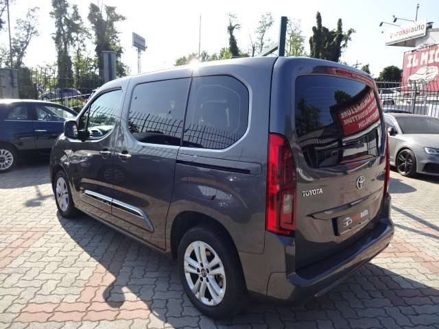 TOYOTA Proace City usata, con Autoradio