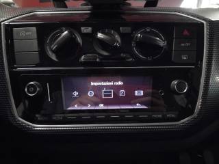 VOLKSWAGEN up! usata, con Bluetooth