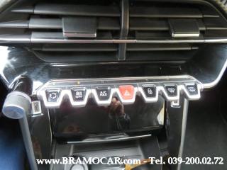 PEUGEOT 208 usata, con Volante in pelle