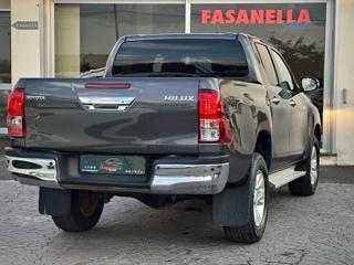 TOYOTA Hilux usata, con Fendinebbia