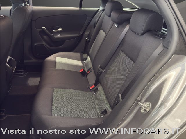 MERCEDES-BENZ CLA 200 usata, con Boardcomputer