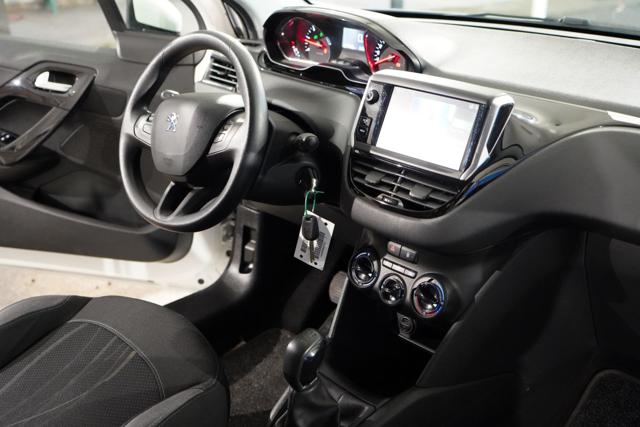 PEUGEOT 208 usata 19