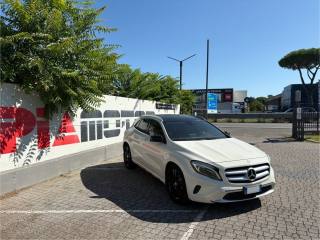 MERCEDES-BENZ GLA 200 d Automatic Sport