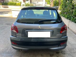 PEUGEOT 206 usata, con Autoradio