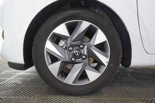 HYUNDAI i10 usata 13