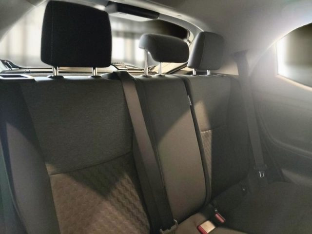 TOYOTA Yaris usata, con Bluetooth