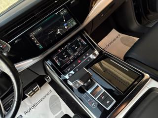 AUDI Q8 usata, con USB