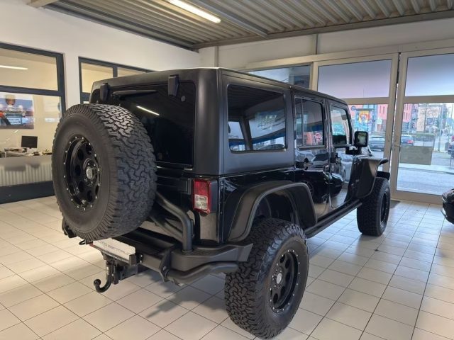 JEEP Wrangler usata, con Autoradio