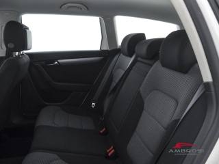 VOLKSWAGEN Passat usata 9