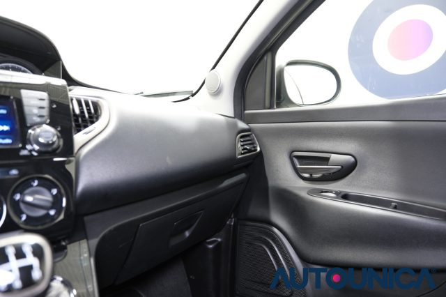 LANCIA Ypsilon usata 29