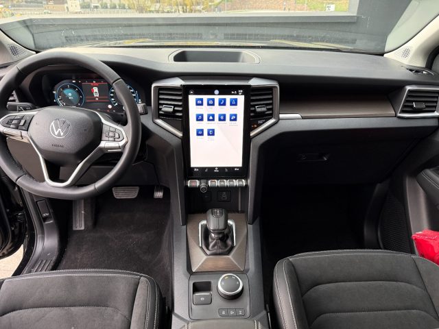 VOLKSWAGEN Amarok usata, con Boardcomputer