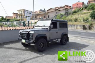 LAND ROVER Defender usata 1