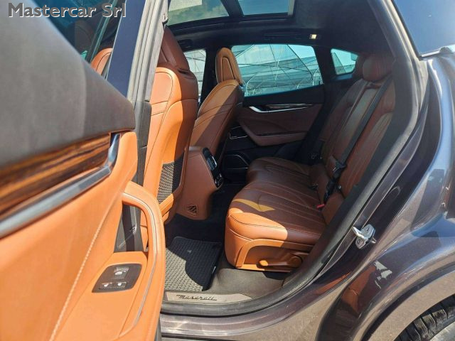 MASERATI Levante usata, con Fendinebbia