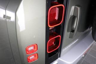 LAND ROVER Defender usata 14