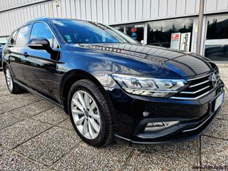 VOLKSWAGEN Passat Variant usata, con Airbag