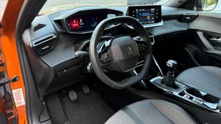 PEUGEOT 2008 usata, con Sistema di navigazione