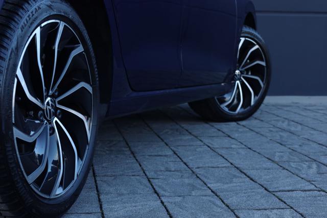 VOLKSWAGEN Golf usata, con Frenata d