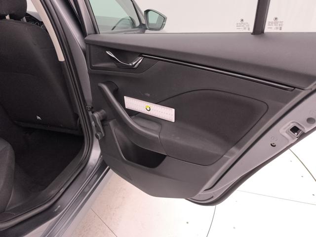 SKODA Kamiq usata, con Hill holder