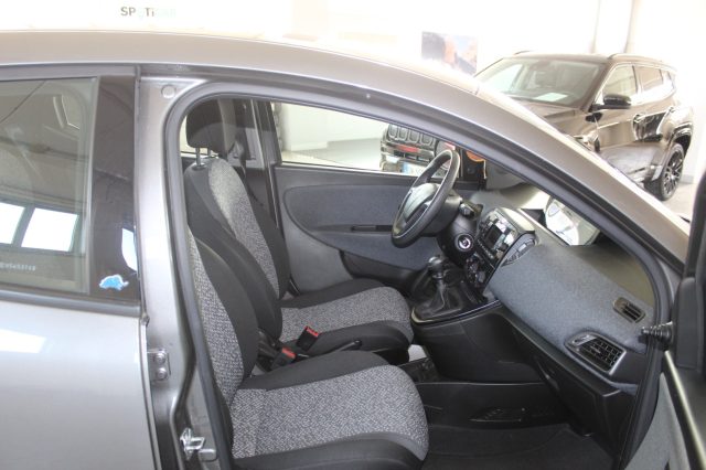 LANCIA Ypsilon usata, con Controllo trazione