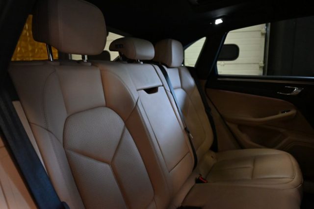 PORSCHE Macan usata 32