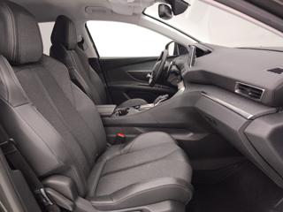 PEUGEOT 5008 usata, con Sensori di parcheggio anteriori