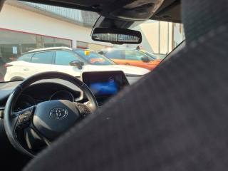 TOYOTA C-HR usata, con Touch screen