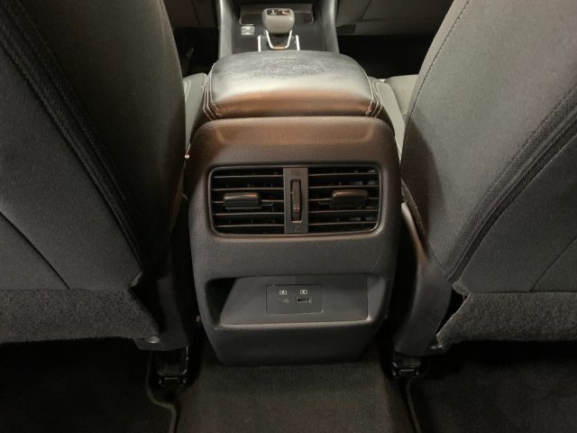 NISSAN Qashqai usata, con Fari Xenon