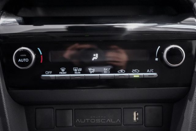 TOYOTA Yaris Cross usata, con USB