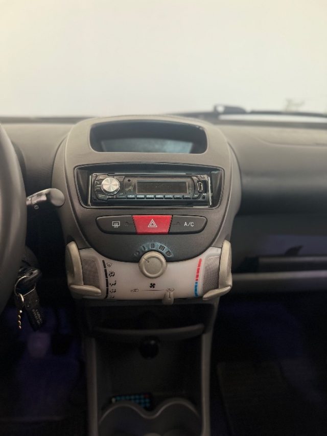 TOYOTA Aygo usata 13
