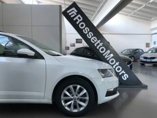SKODA Octavia usata, con Apple CarPlay