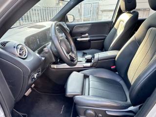 MERCEDES-BENZ GLB 200 usata, con Autoradio