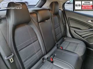 MERCEDES-BENZ GLA 220 usata, con Divisori per bagagliaio