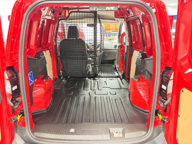 FORD Transit Courier usata, con USB