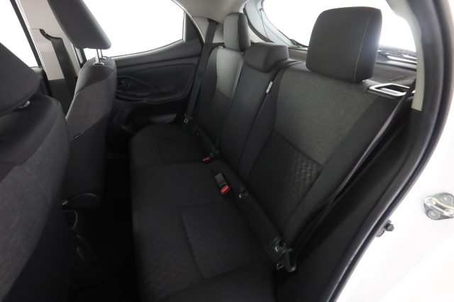 TOYOTA Yaris usata 3