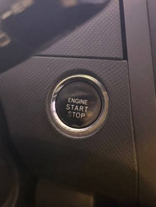 TOYOTA Yaris usata 13