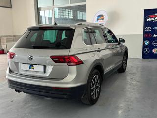 VOLKSWAGEN Tiguan usata, con Autoradio