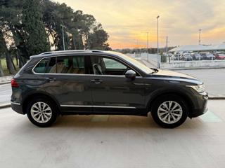 VOLKSWAGEN Tiguan usata, con Airbag Passeggero