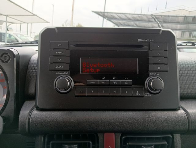 SUZUKI Jimny usata, con Trazione integrale