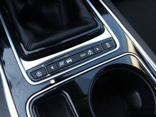 JAGUAR XE usata, con Vivavoce