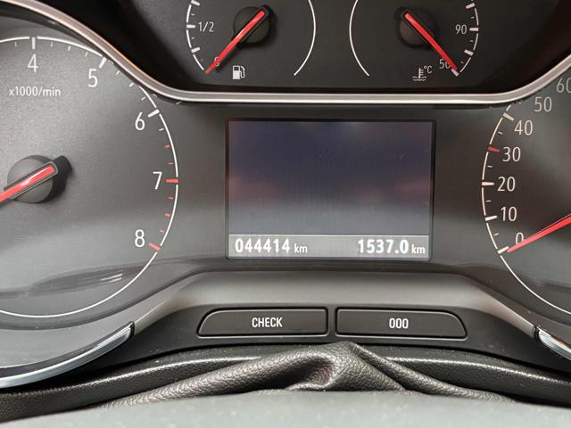 OPEL Crossland X usata, con Controllo automatico clima