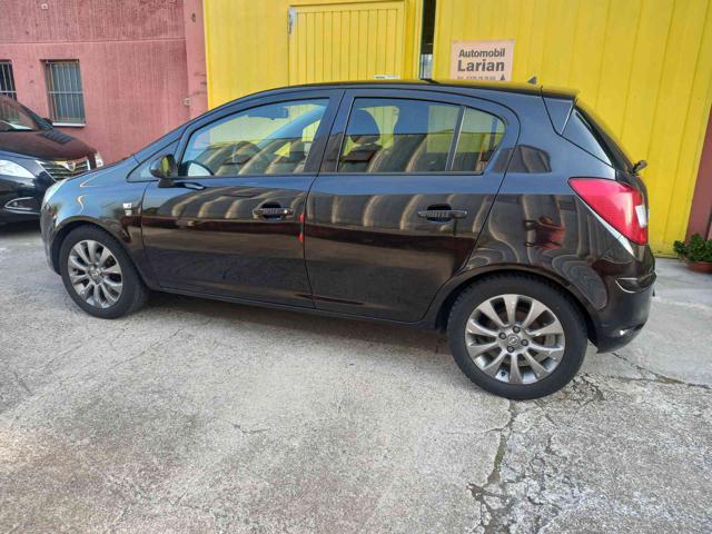 OPEL Corsa usata, con Alzacristalli elettrici