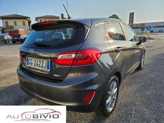 FORD Fiesta usata, con Autoradio