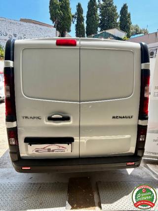RENAULT Trafic usata, con Luci diurne LED