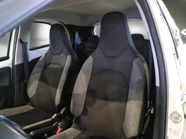 TOYOTA Aygo X usata, con Servosterzo